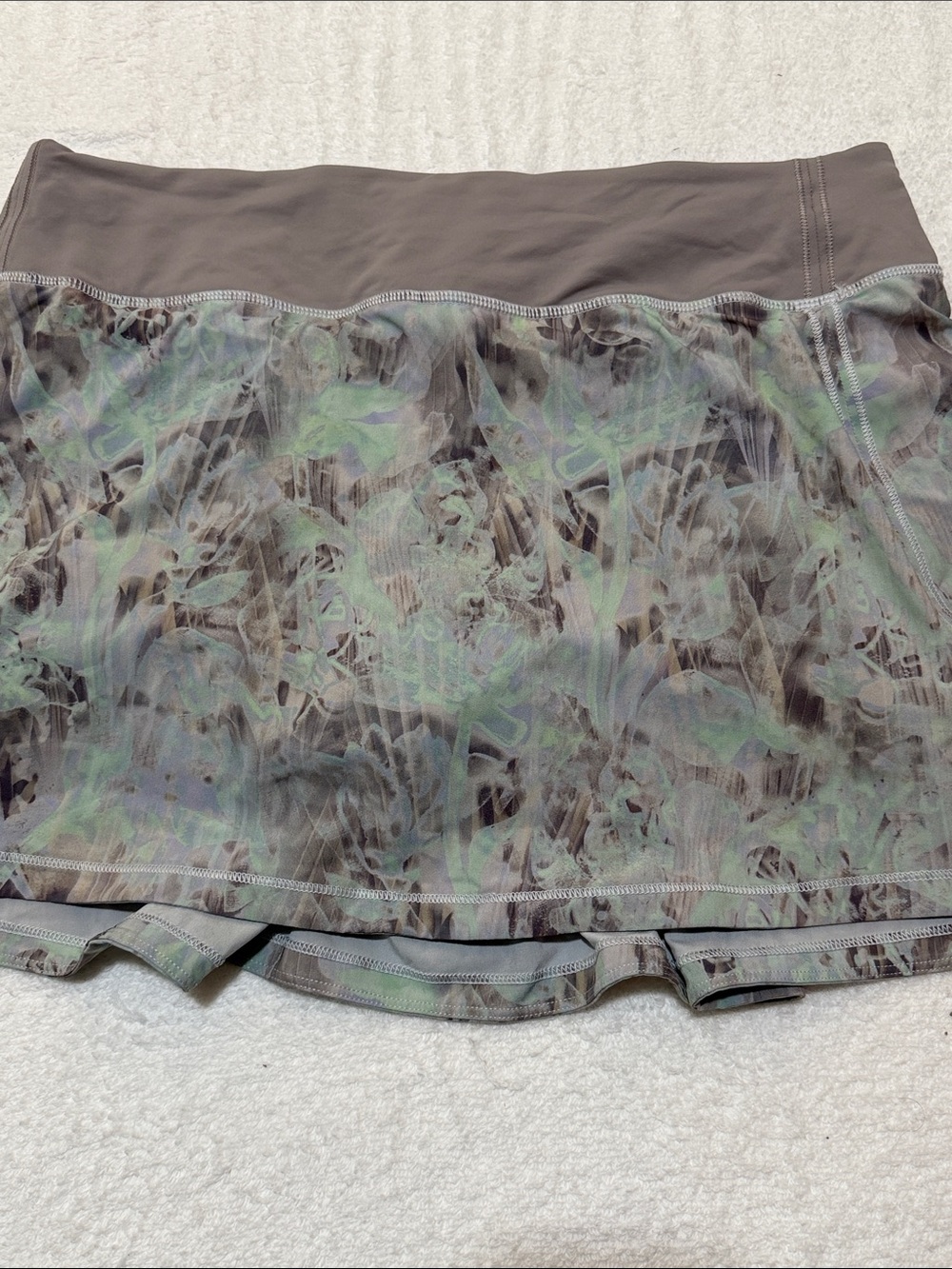 Lululemon Gray Floral Print Skort